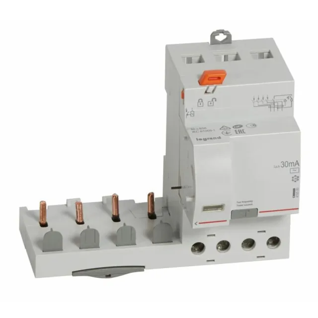 Bloc différentiel adaptable à vis DX³ Legrand pour disjoncteur 1 module par pôle 4P 400 V type AC — vue 1