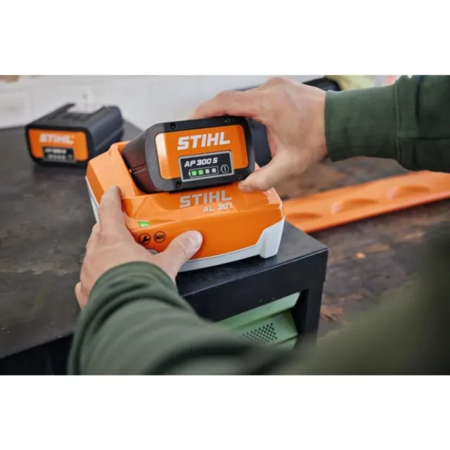Chargeur rapide Stihl AL 301 - EA09-430-5500 — vue 4