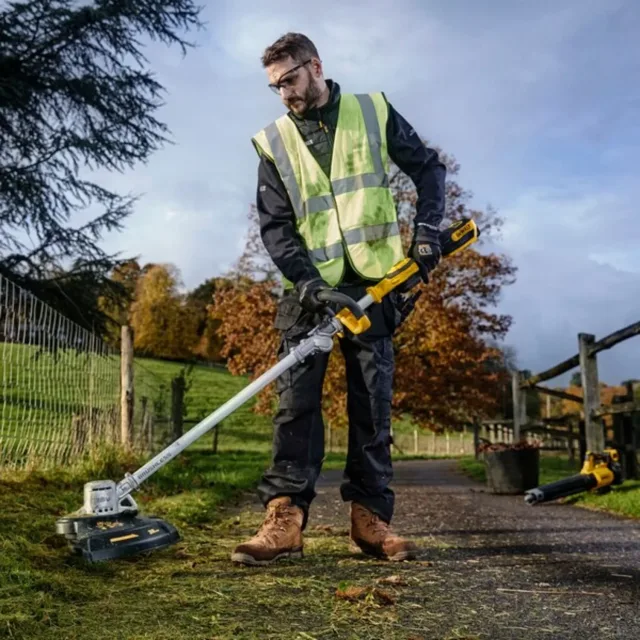 Coupe-bordures repliable XR 18V Dewalt DCMST561N (sans batterie ni chargeur) — vue 6