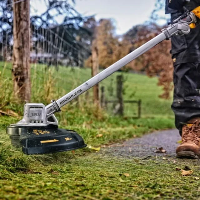 Coupe-bordures repliable XR 18V Dewalt DCMST561N (sans batterie ni chargeur) — vue 7