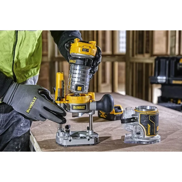 Défonceuse-affleureuse DeWalt DCW604NT XR — vue 4