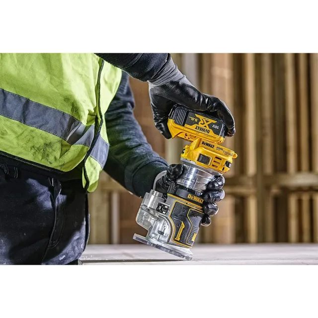 Défonceuse-affleureuse DeWalt DCW604NT XR — vue 6