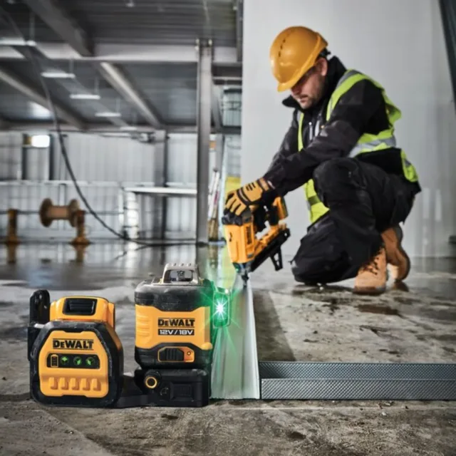 Laser multi-lignes 12V/18V Dewalt XR DCE089D1G18 + batterie XR 2 Ah + chargeur + T-STAK — vue 6